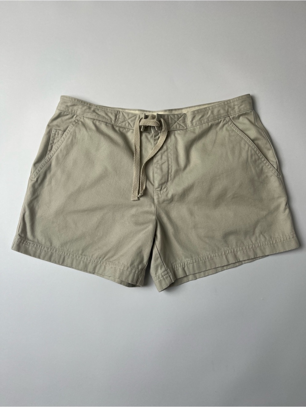 DKNY Petite Cotton Shorts in Khaki